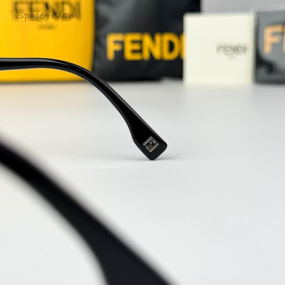 Fendi Women Sunglasses Black Blue Round FE40058U 01V BRAND NEW - Picture 9 of 9